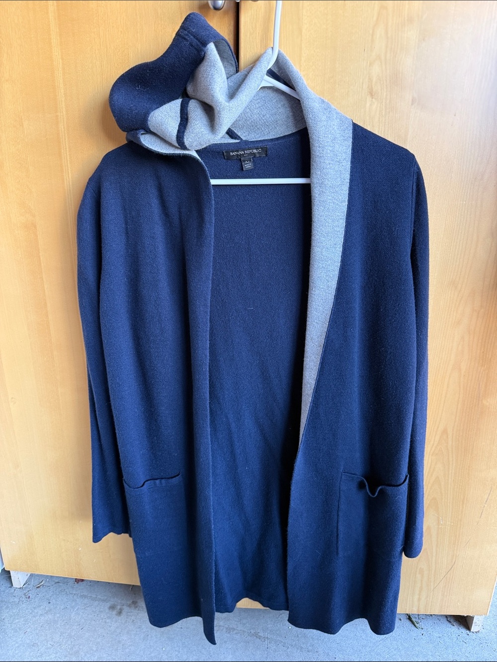 NWOT Banana Republic Two Tone Hooded Open-Front Cardigan in Navy and Gray